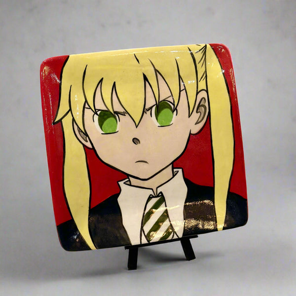 Maka Albarn Square Plate