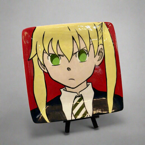 Maka Albarn Square Plate