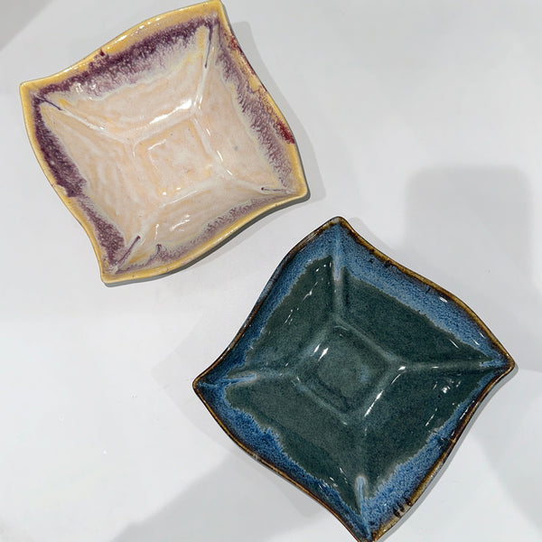 Medium Curved Square Bowl